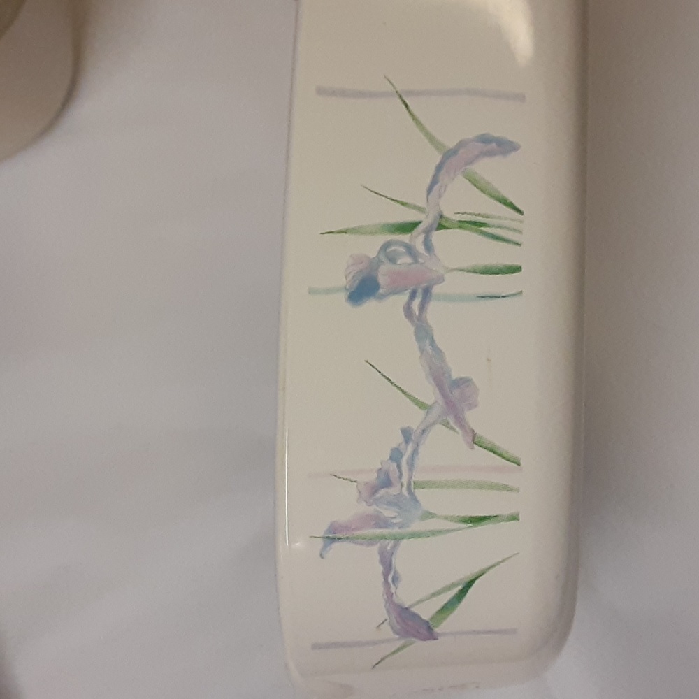 Vintage 80s90s Corningware Iris flower two casserole dishes 1 lid Fantas… - Picture 5 of 10